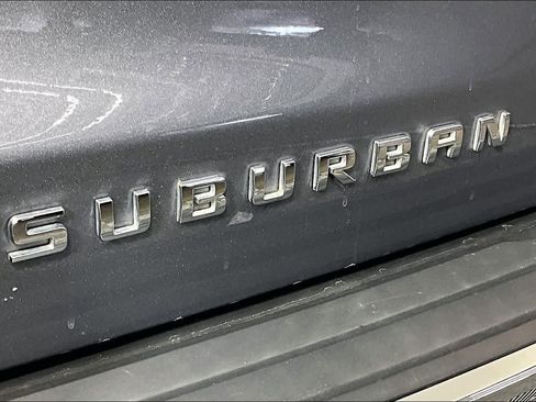 Used 2020 Chevrolet Suburban Premier w/ Premier Plus Edition AWD/4WD image 30