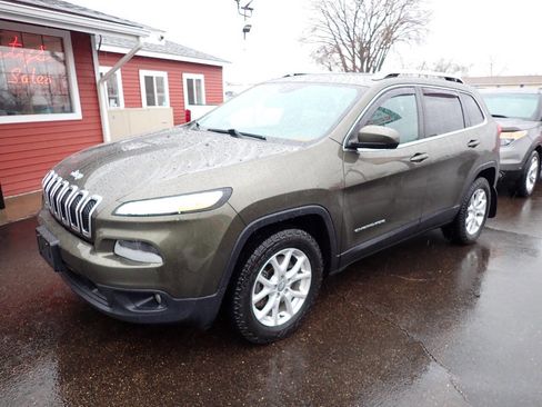 Used 2015 Jeep Cherokee Latitude w/ Comfort/Convenience Group image 3