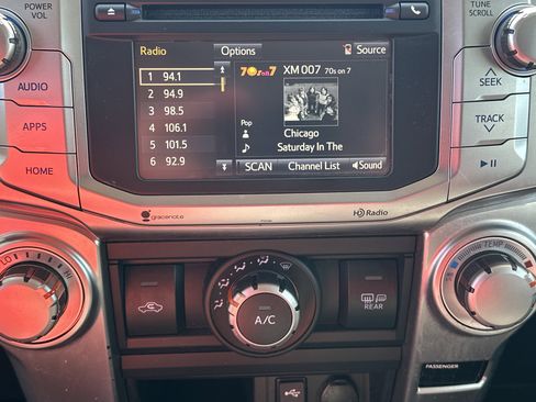 Used 2015 Toyota 4Runner SR5 image 29