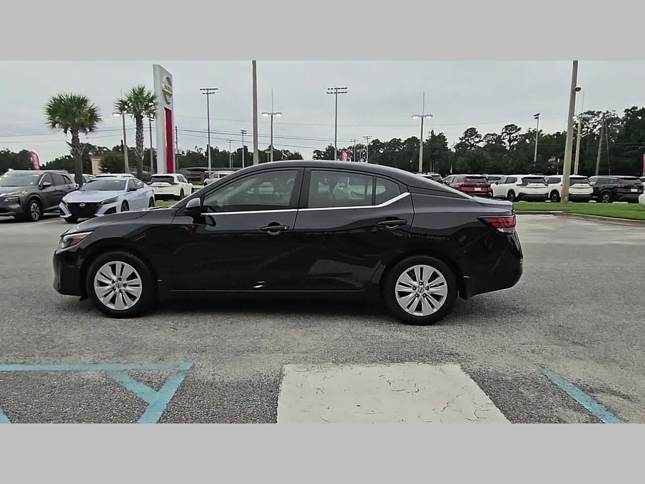 Used 2025 Nissan Sentra S FWD image 28