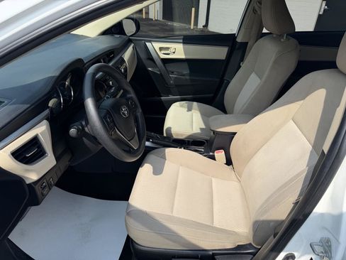 Used 2014 Toyota Corolla LE FWD image 10