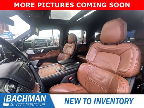 Used 2019 Lincoln Navigator Reserve image 5