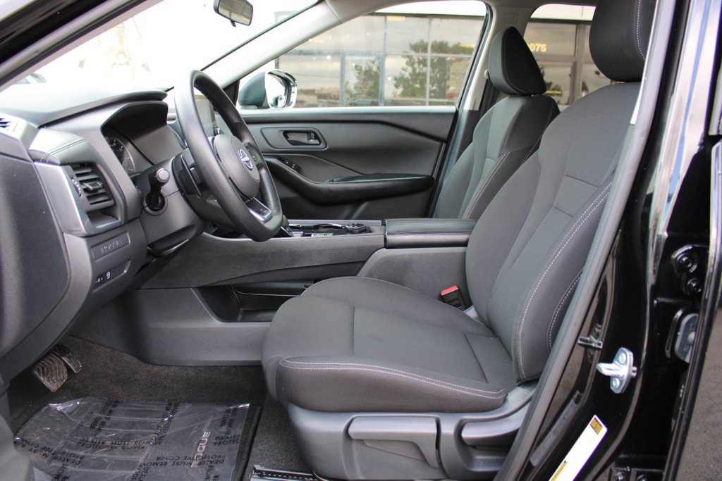 Used 2024 Nissan Rogue S AWD/4WD image 10