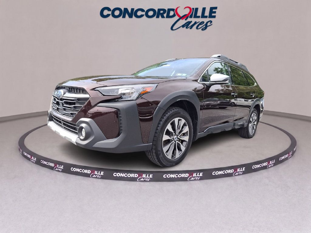 Used 2025 Subaru Outback Touring AWD/4WD image 4