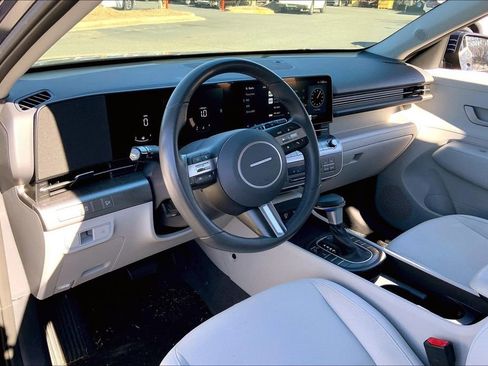 Used 2024 Hyundai Kona SEL AWD/4WD image 12