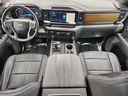Used 2023 Chevrolet Silverado 1500 High Country w/ High Country Premium Package AWD/4WD image 22