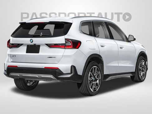 Used 2023 BMW X1 xDrive28i w/ Premium Package AWD/4WD image 2