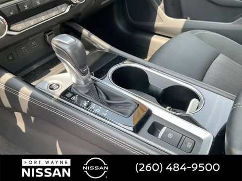 Used 2024 Nissan Altima 2.5 SV w/ SV Premium Package FWD image 24