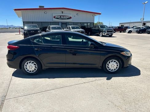 Used 2017 Hyundai Elantra SE FWD image 7