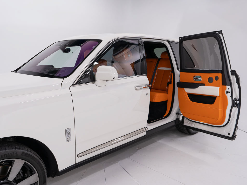 Certified 2023 Rolls-Royce Cullinan AWD/4WD image 20