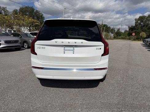 New 2026 Volvo XC90 B5 Core w/ Protection Package image 4
