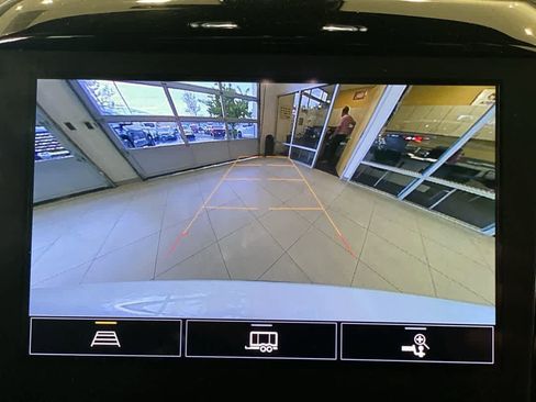 Used 2022 Chevrolet Traverse LT AWD/4WD image 20