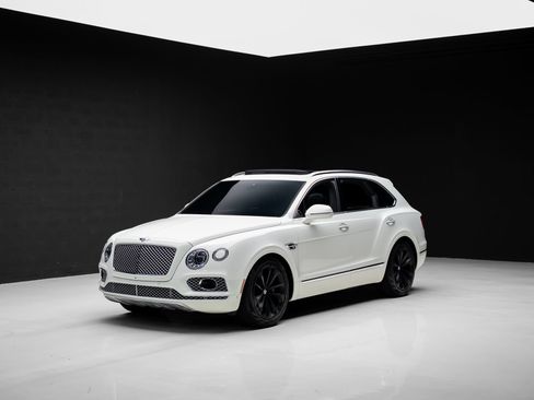 Used 2018 Bentley Bentayga AWD/4WD image 4