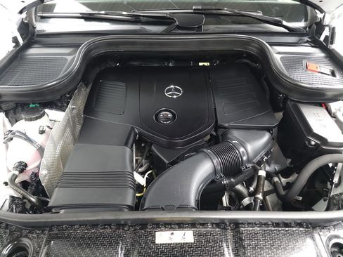 Used 2025 Mercedes-Benz GLE 450e 4MATIC w/ AMG Line Exterior image 36