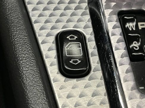 Used 2003 Mercedes-Benz SLK 230 image 11