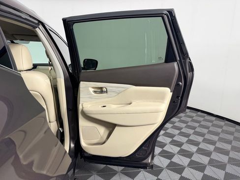 Used 2016 Nissan Murano Platinum FWD image 36