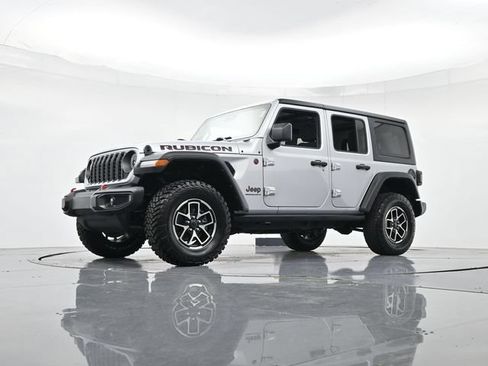 Used 2024 Jeep Wrangler Unlimited Rubicon AWD/4WD image 39