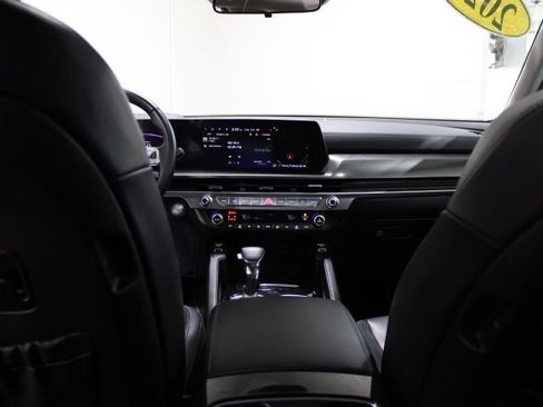 Used 2025 Kia Telluride S AWD/4WD image 31