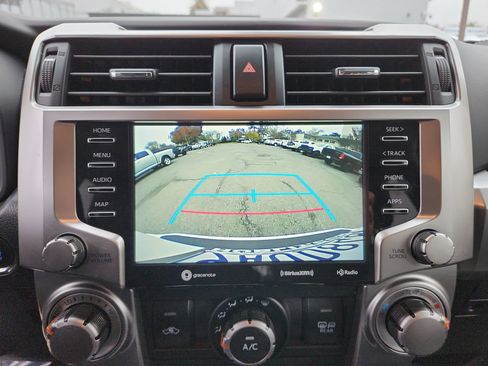 Used 2022 Toyota 4Runner SR5 Premium image 24