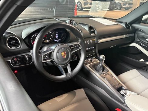 Used 2021 Porsche 718 Cayman RWD image 19