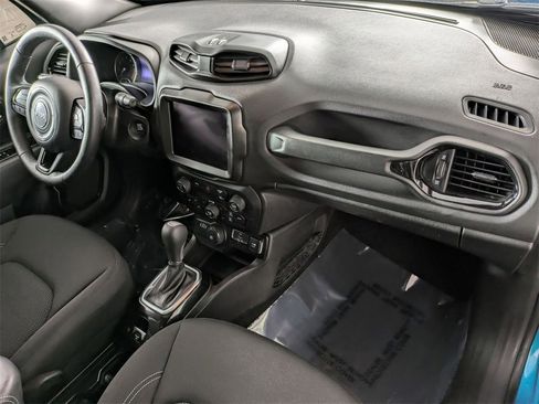 Certified 2022 Jeep Renegade Altitude w/ Convenience Group image 33