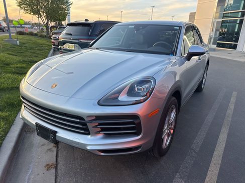 Used 2021 Porsche Cayenne S image 2