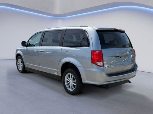 Used 2018 Dodge Grand Caravan SXT FWD image 5