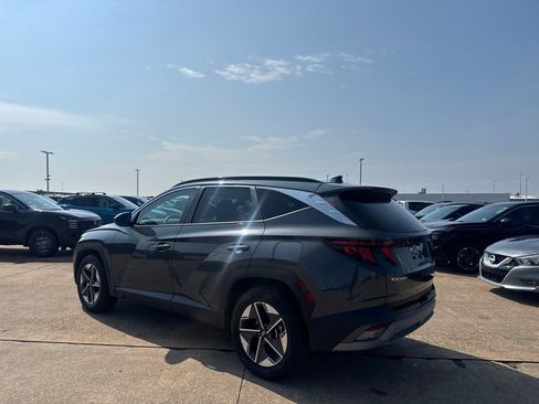 Used 2025 Hyundai Tucson SEL FWD image 14