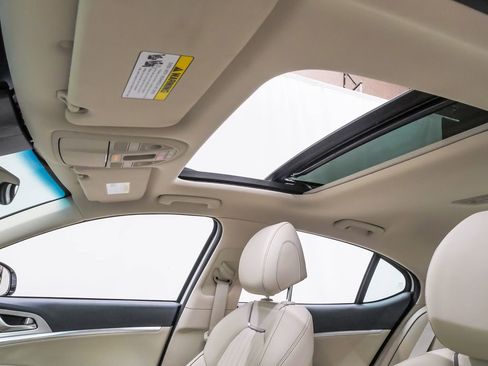 Certified 2026 Genesis G70 2.5T Prestige image 10