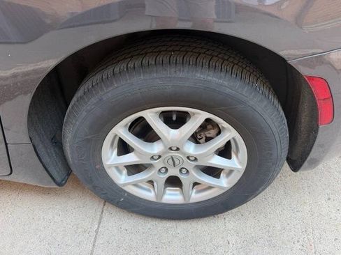 Used 2023 Chrysler Pacifica Touring-L FWD image 13