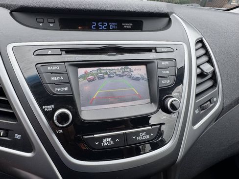 Used 2016 Hyundai Elantra Value Edition FWD image 10