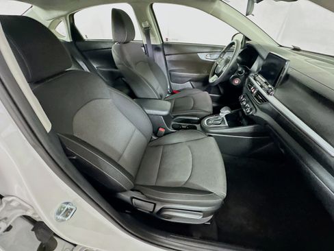Used 2024 Kia Forte LXS image 28
