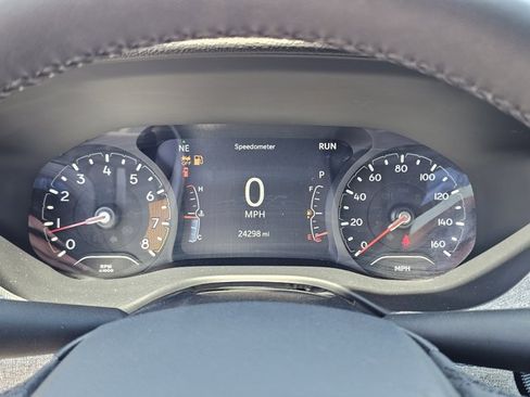 Used 2023 Jeep Compass Latitude w/ Convenience Group AWD/4WD image 24