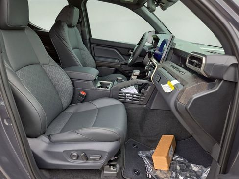 New 2026 Toyota Tacoma Limited AWD/4WD image 27