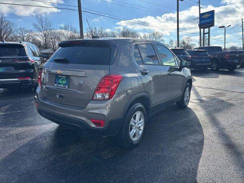 Certified 2021 Chevrolet Trax LS w/ Tint and Cruise Package image 5