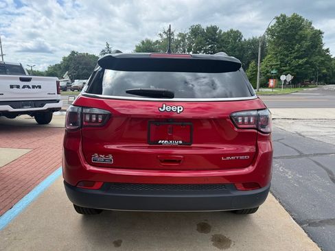 Used 2024 Jeep Compass Limited AWD/4WD image 9