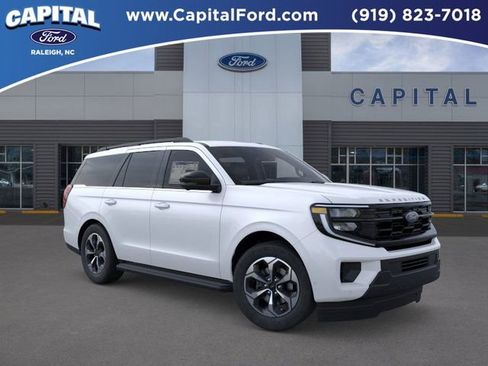 New 2026 Ford Expedition Active image 7