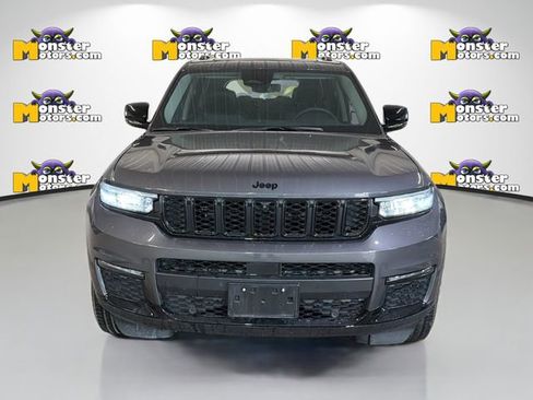 Used 2024 Jeep Grand Cherokee L Limited w/ Luxury Tech Group II image 2