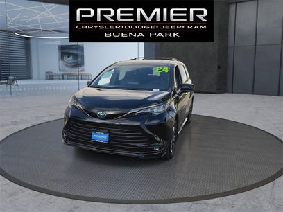 Used 2024 Toyota Sienna XLE Woodland Edition