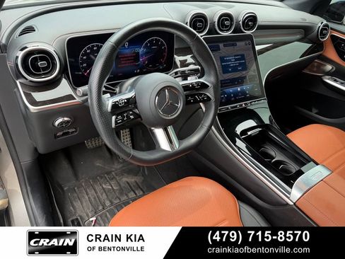 Used 2024 Mercedes-Benz GLC 300 4MATIC image 9