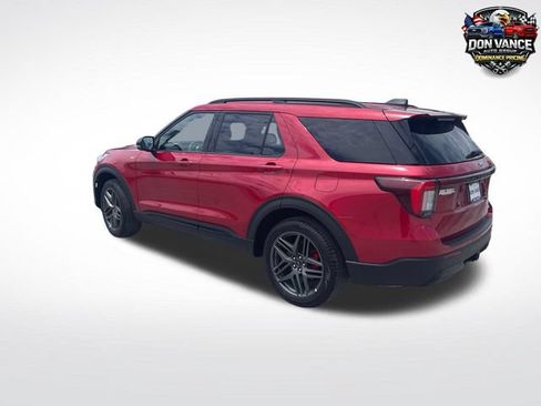 Used 2025 Ford Explorer ST-Line w/ ST-Line Street Pack AWD/4WD image 3