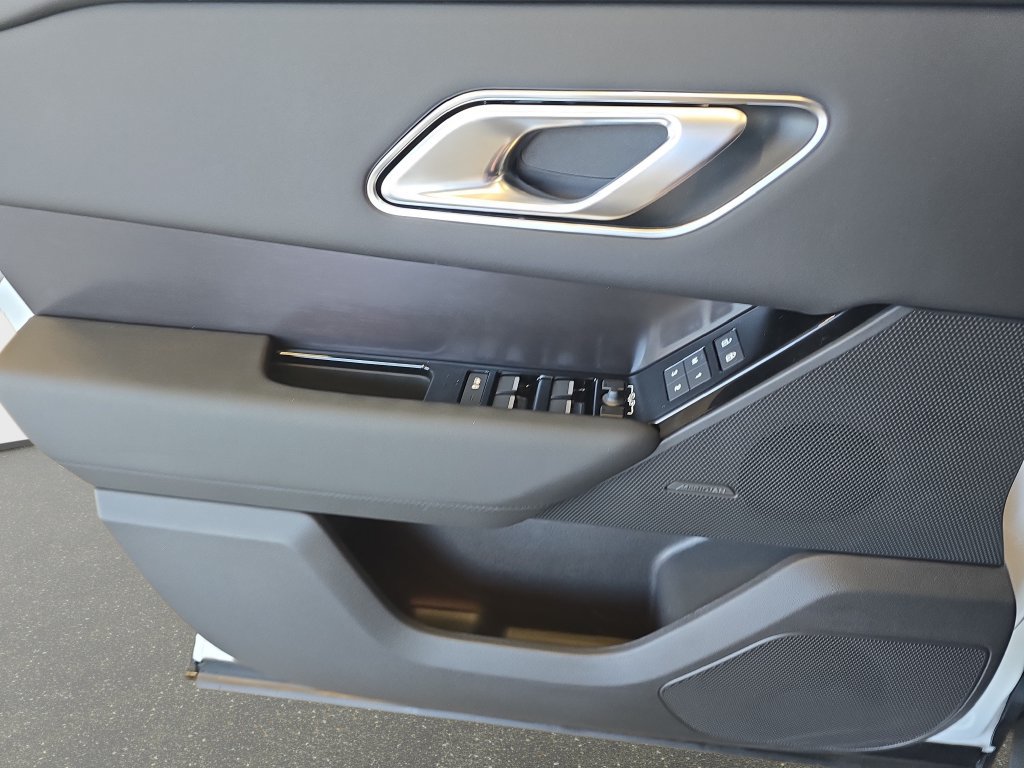 New 2026 Land Rover Range Rover Velar Dynamic SE AWD/4WD image 19