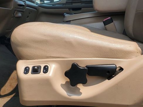 Used 1999 Ford F350 XLT image 6