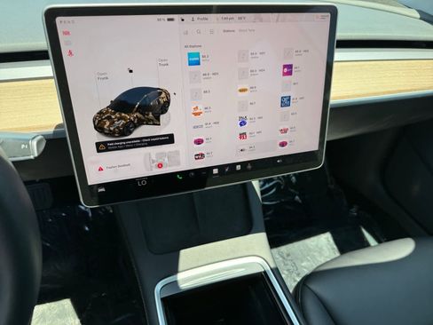 Used 2023 Tesla Model 3 Standard Range RWD image 21