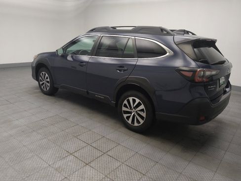 Used 2024 Subaru Outback Premium AWD/4WD image 3