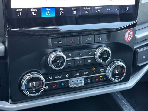 Certified 2024 Ford Expedition Max XLT image 20