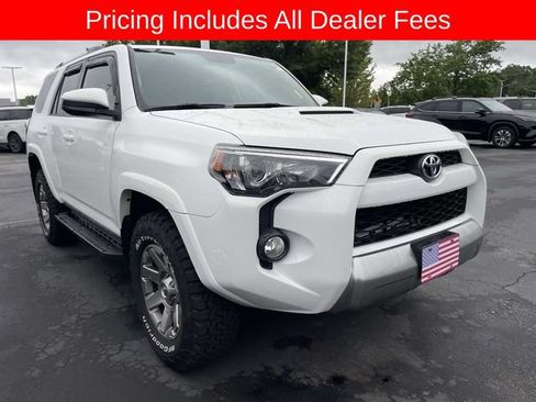 Used 2014 Toyota 4Runner Trail w/ Convenience Package AWD/4WD image 11