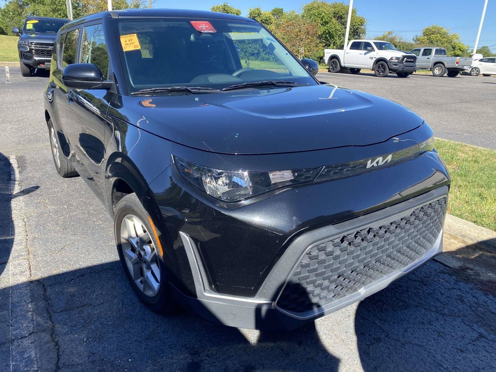 Used 2024 Kia Soul S FWD image 1
