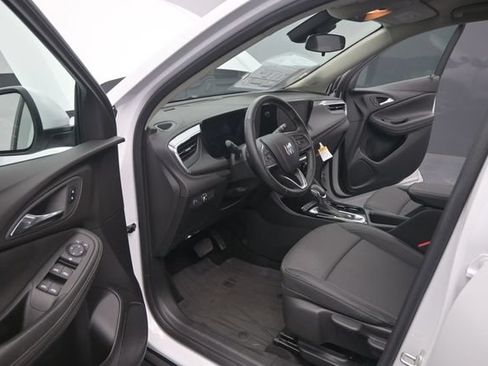 Used 2024 Buick Encore GX Preferred AWD/4WD image 9