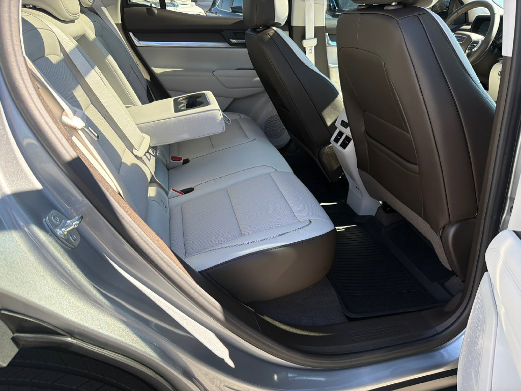 Used 2026 GMC Terrain Denali AWD/4WD image 15